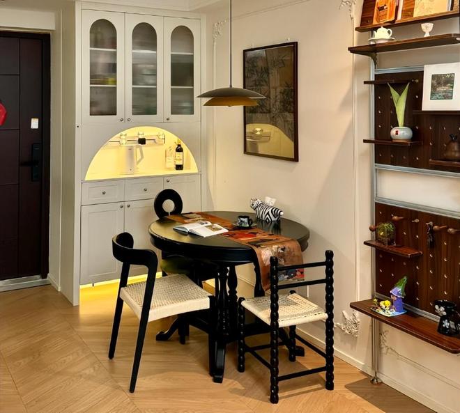 出中国家？如今流行这么设计高级又实用AG真人国际为什么“大长桌”渐渐退