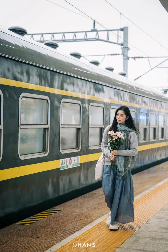 验!坐绿皮火车过武汉长江大桥AG真人游戏第一品牌限时体(图23) 验!坐绿皮火车过武汉长江大桥AG真人游戏第一品牌限时体(图23)