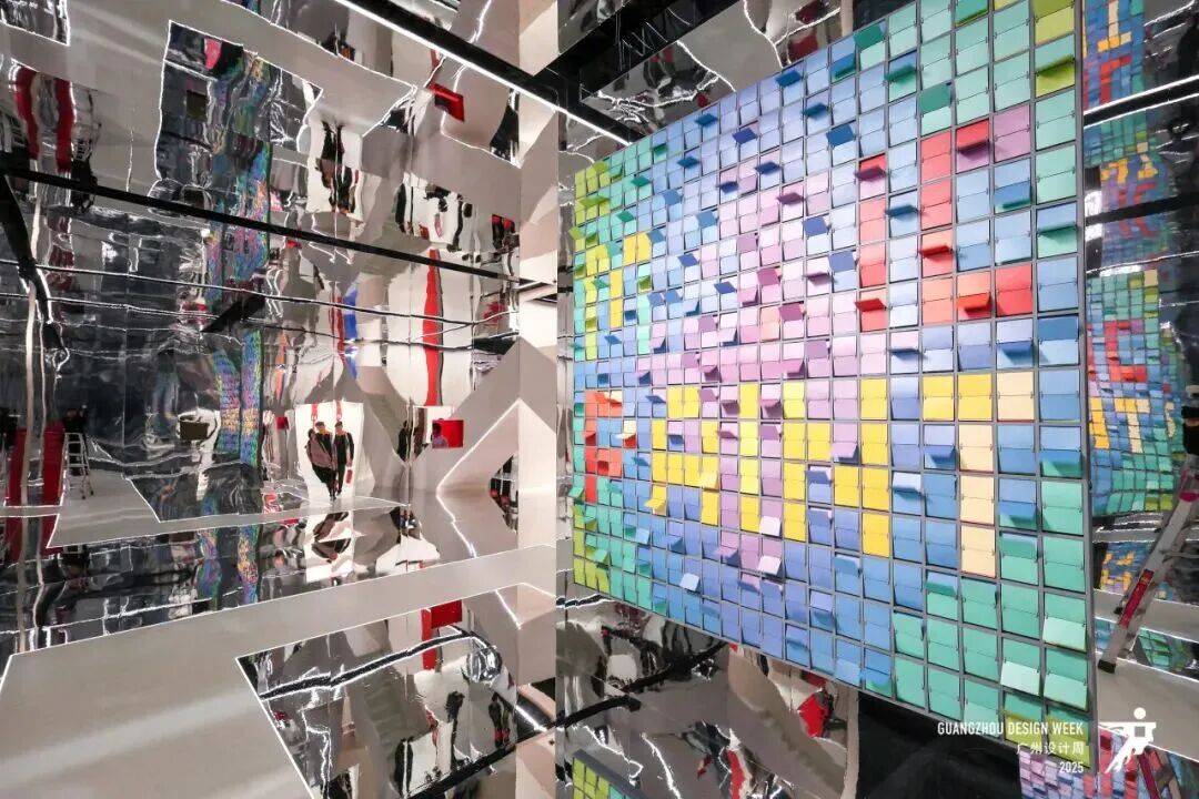 长队一边“老玩家”退场家居业在玩什么新游戏?AG真人2025广州设计周的冰与火:一边排(图4) 长队一边“老玩家”退场家居业在玩什么新游戏?AG真人2025广州设计周的冰与火:一边排(图4)