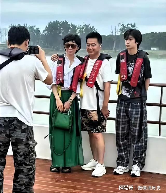 最新动态疑有所指史晓燕的话太毒了AG真人平台何晴头七许亚军老婆(图5)